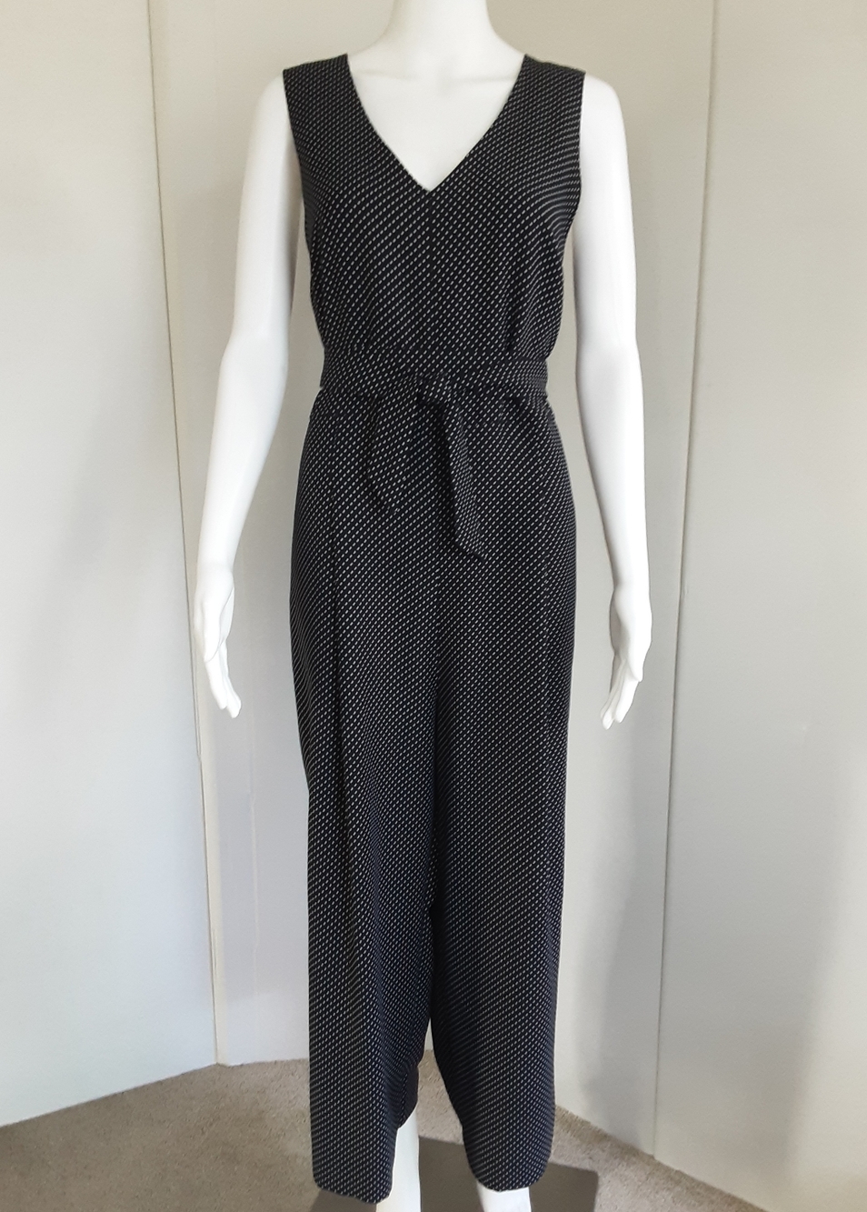 BANANA REPUBLIC Wide Leg V-Neck Belted Crop Mini Polka-Dot Jumpsuit Sz 12